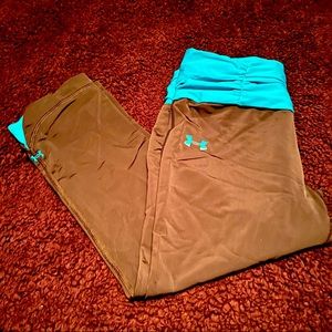 Under armour black and teal crop workout pants